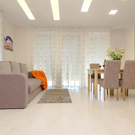 Bella No1 Apartment Hajduszoboszlo